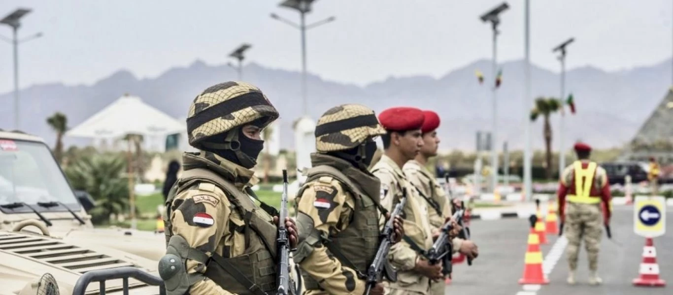 Ανεβάζει «στροφές» η Αίγυπτος - Ο Σίσι ζητά από τις ένοπλες δυνάμεις «ύψιστο βαθμό ετοιμότητας»